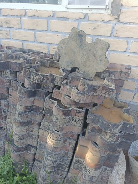 Продам форму брусчатки
