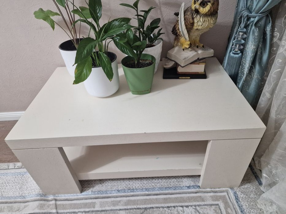 Журнальный столик