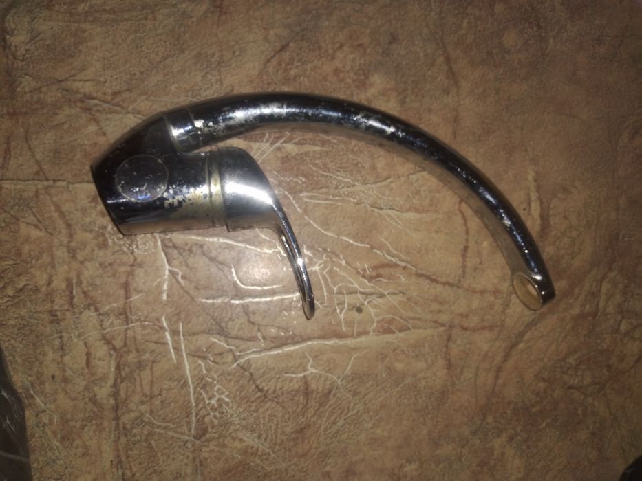 Смеситель  для раковины