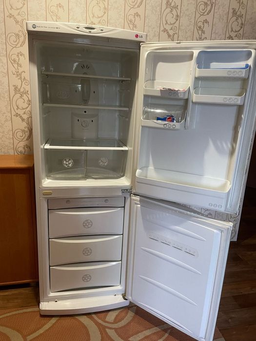 Продам холодильник LG