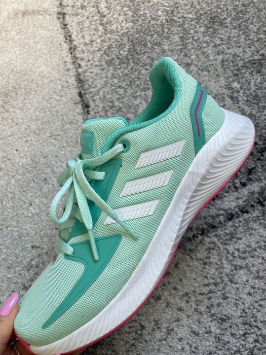 Adidas маратонки