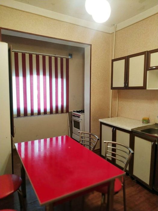 Продаётся квартира в центре ц6