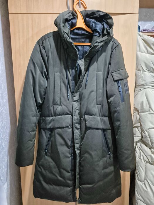 Продам зимнюю мужскую куртку