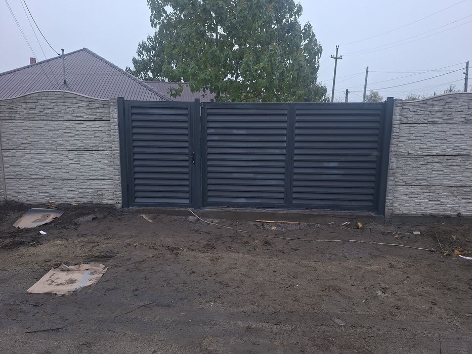 Gard tip jaluzea/tablă