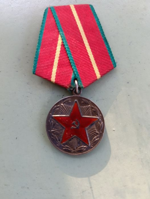 Серебряная редкая медалька СССР