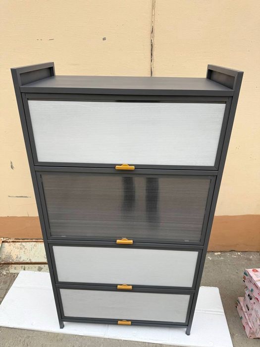 Oshxona uchun etajerkala shkaflar