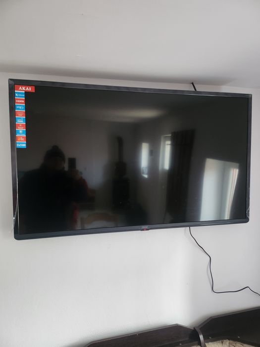 Vand tv nou akai 145 diagonala