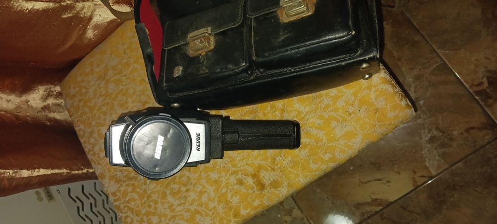 Vind camera pt filmare Rewue pt colectionari obiecte vechi