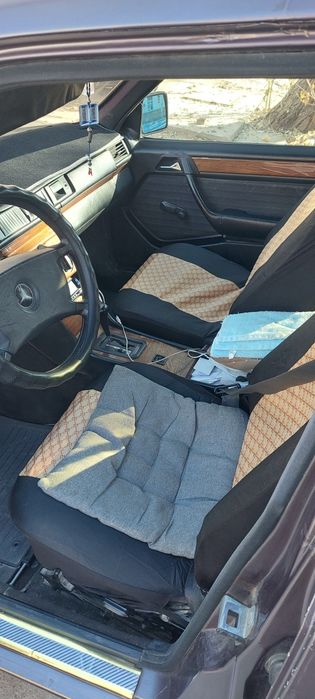 Мерседес 124 на ходу