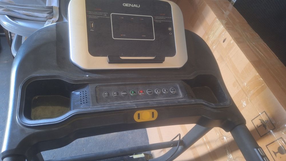 Беговая дорожка Genau