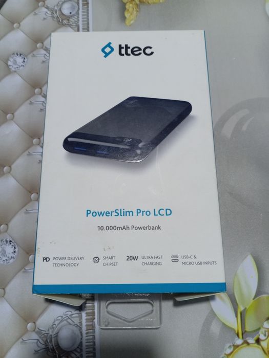 Повербанк (PowerSlim Pro LCD)