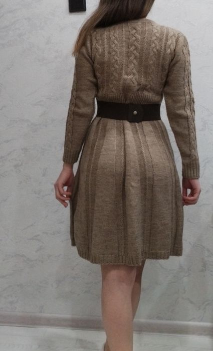 Продам платье вязаное