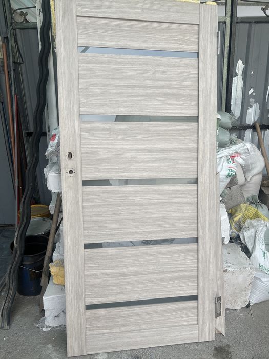 Межкомнатная дверь 2 на 90, комплект