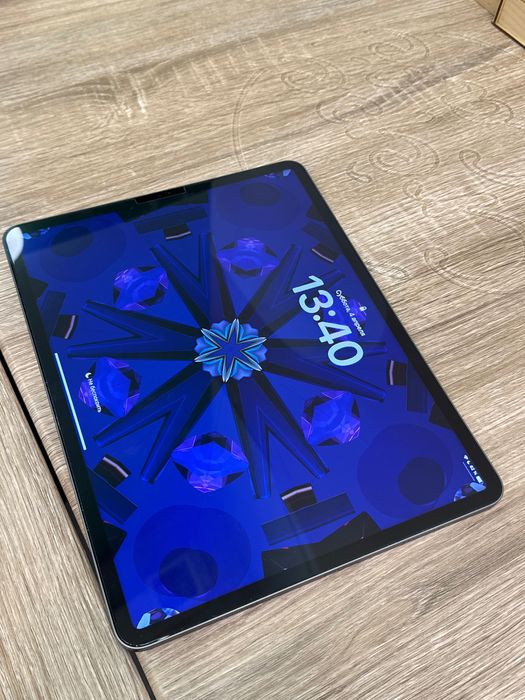 Ipad pro 2022 6th generation 256 (wifi) 12,9