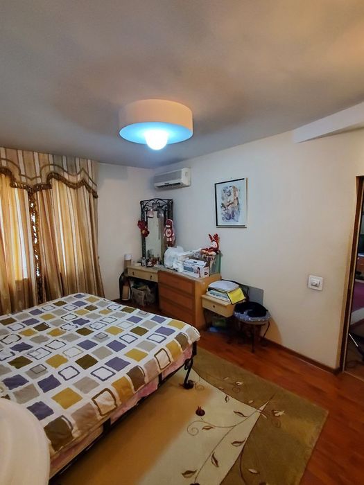 Продажа квартиры 3-ком.,  ул. Бабура