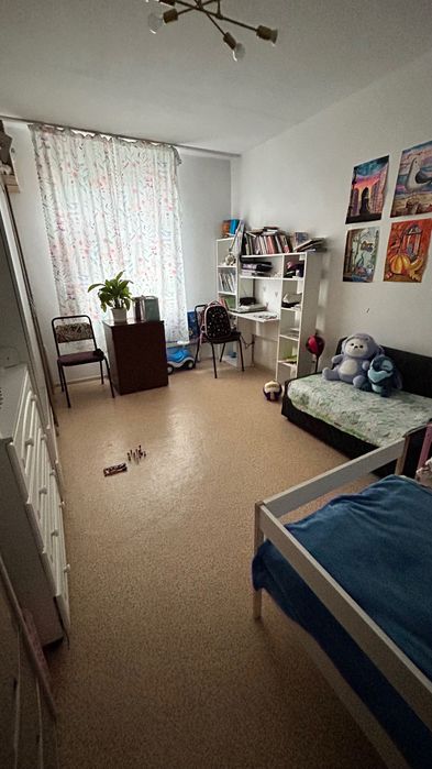 Продам трехкомнатную квартиру