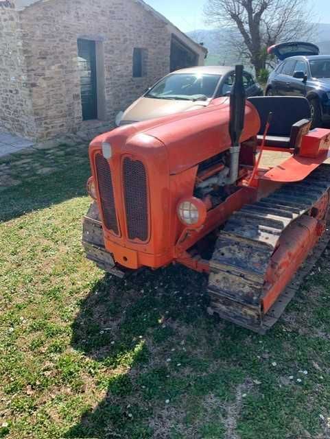 Fiat 411C tractor cu senile. 45 de cai