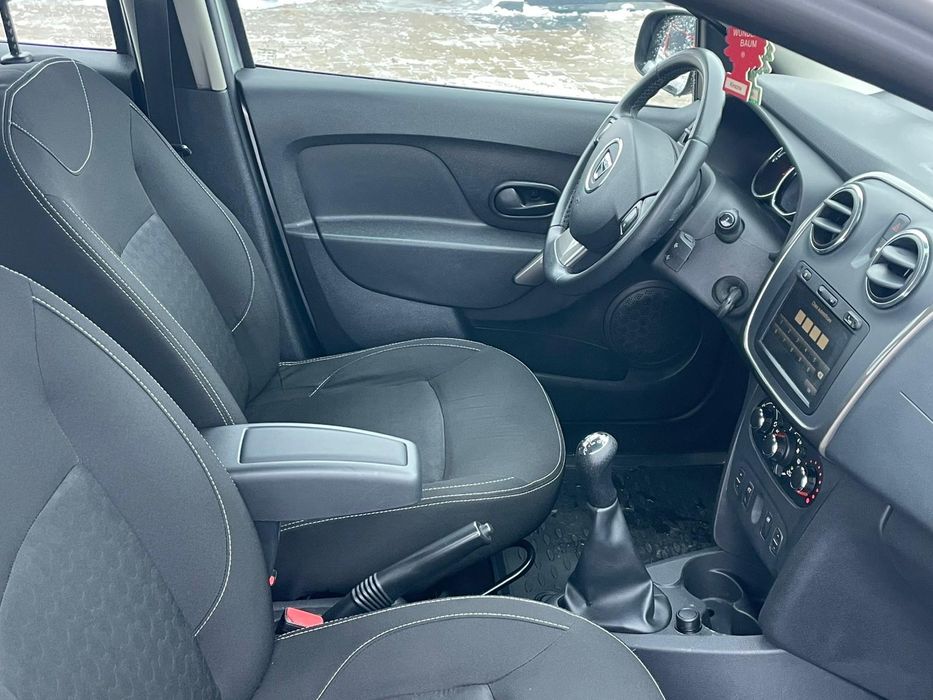 Dacia Logan  Prestige  2014  98000 k.m Adusa Recent