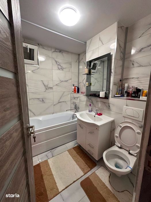 De vanzare apartament cu 3 camere si balcon, etajul 2, renovat, 70mp
