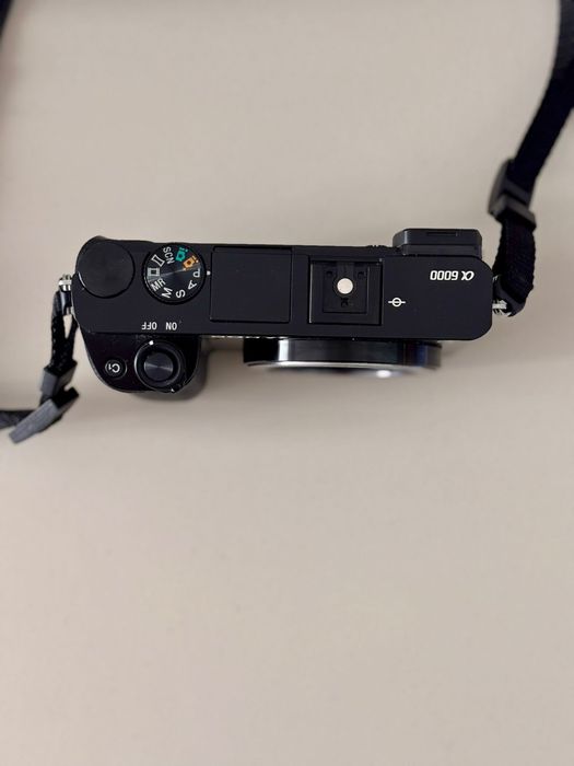 Sony A6000 Body (fără obiectiv) – doar 6.700 cadre