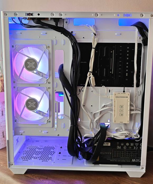 Компютър - /Asrock AM5 B650/Ryzen 5 7600/RX 9060 XT 16GB/32GB DDR5 6600MHz/2TB nVme/750W Gold Modular/