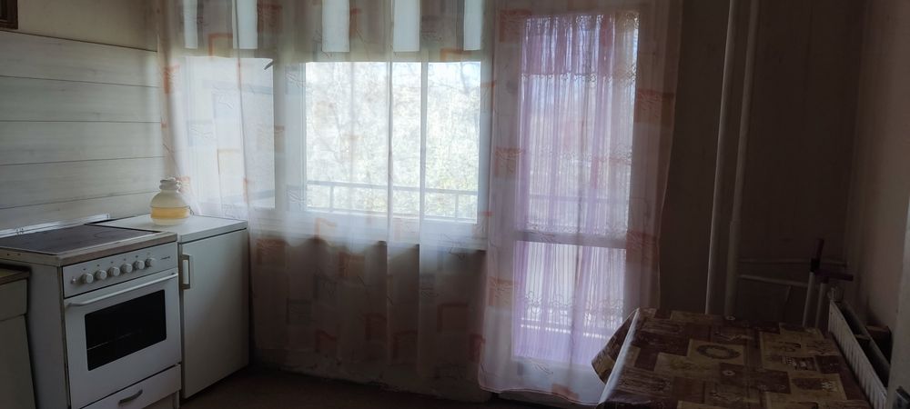 Отдава апартамент под наем в западната част на Казанлък