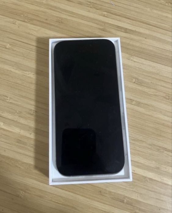 Iphone 16 pro 94% EAC