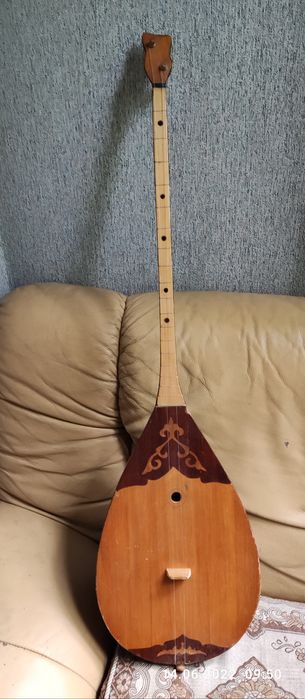 Домбра акустическая