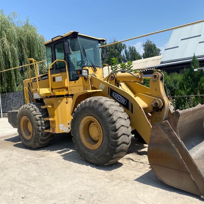 Погрузчик фронтальный 3 куб