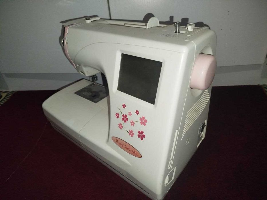 Tikuv mashinasi, Kompyuter mashina popur uradi, Тикув машинаси