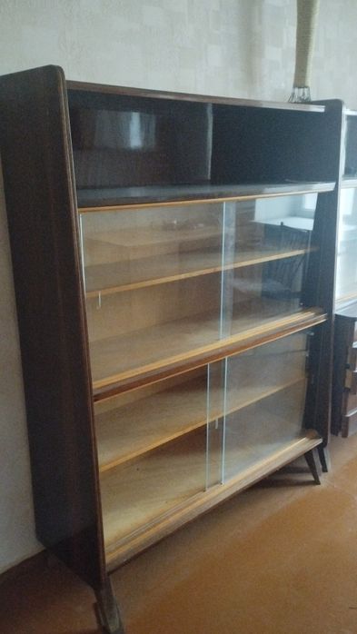 Шкафы даром, трюмо даром