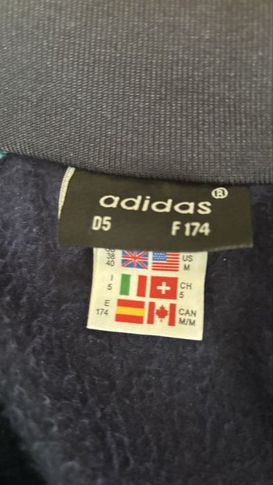 Продам костюм адидас