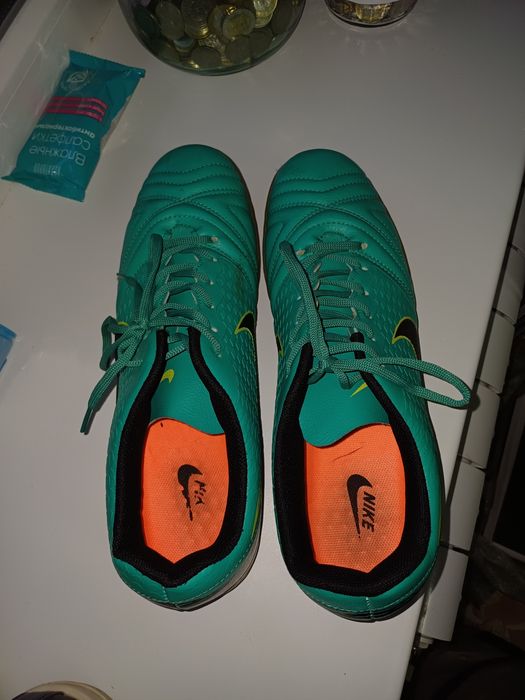 Футзалки. Футбольная обувь