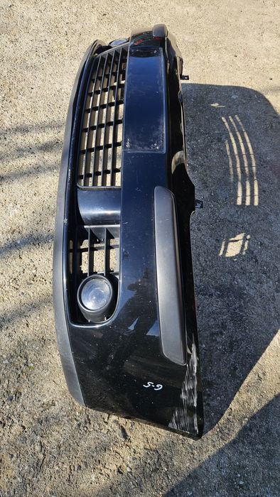 Предна черна Броня за Голф 5 със халогени