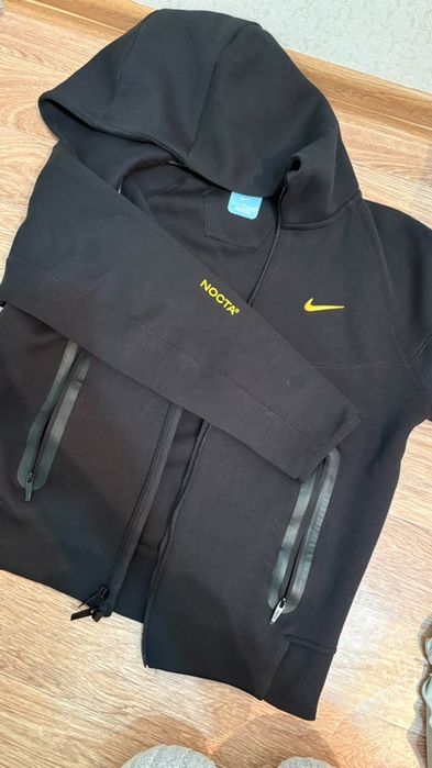 Спортивная одежда Nike