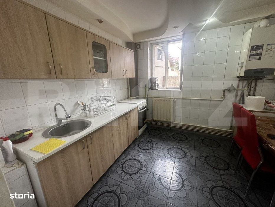 Apartament 3 camere, 70 mp , zona 8 Mai