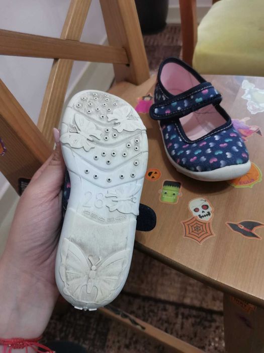 Детски пантофи за момиче