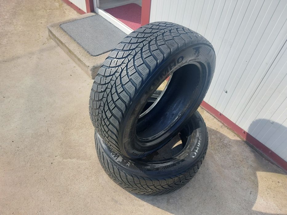 100 lei bucata! Doua anvelope M+S 235 55 17 Kumho