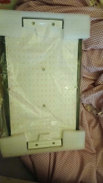 Продаю новый светодиодный LED-светильник (панель) + оригинальный блок