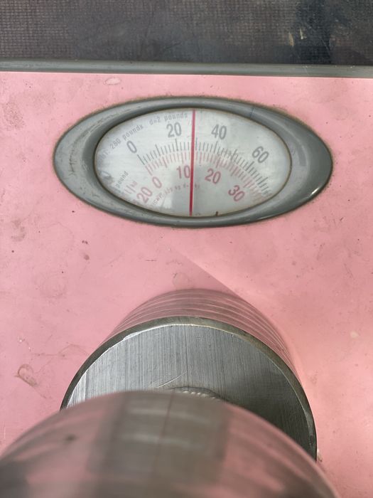 Гантели не разборные 2 штуки.