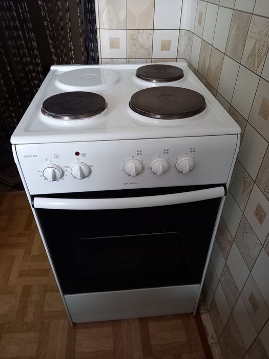 Продам электроплиту darina