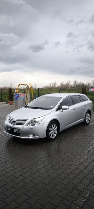 Toyota avensis 2009 г. 2.2 дизел-комби