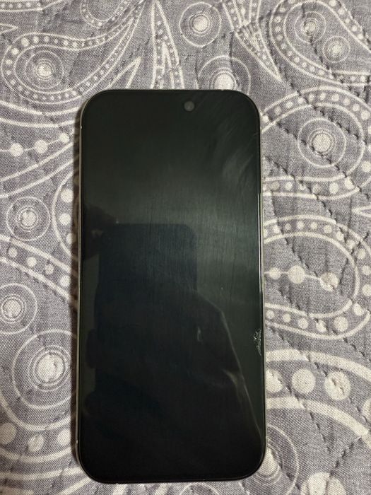 Продам айфон 16 про