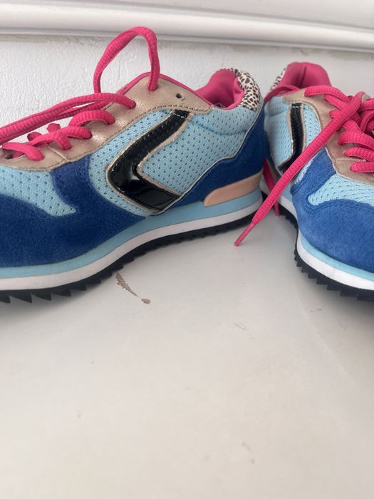 Продам кроссовки  новые оригинал Германия