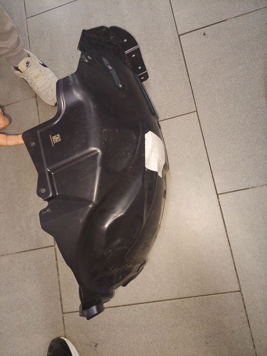 Carenaj roata fata Mercedes