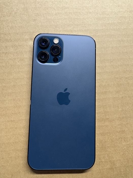 Vând iPhone 12 Pro