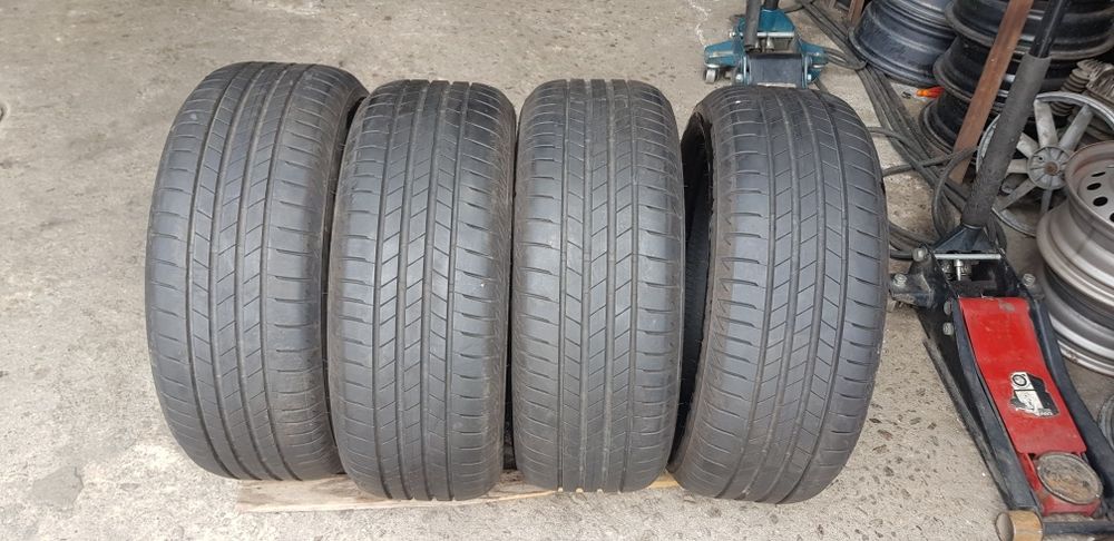 Летни гуми-2021г./45с.-18цола-225/50-1бр.-120лв."BRIDGESTONE "
