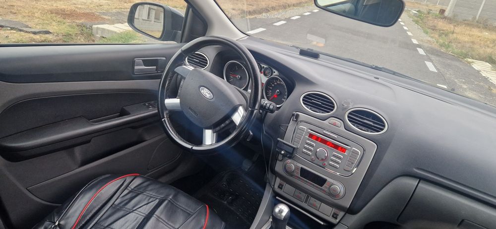FORD Focus 2010 — imagine 5