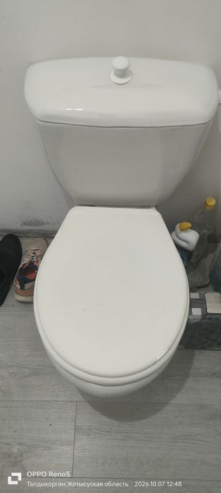Продам б/у унитаз в хорошем состоянии