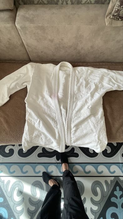продам кимано в хорошем состояний